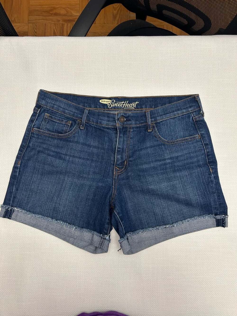 Old Navy The Sweetheart Women's Cuffed Denim Jean Shorts Size 12